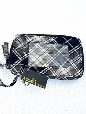 NWT! Nicole's Boutique Black Plaid Wristlet  Zip Around Wallet